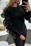 Black ribbed jumper with ruffle on the sleeves