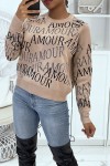 Pull taupe court écriture amour