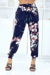 Navy pants with flowers, fluid elastic waist and ankles