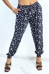 Wide navy pants with hundreds of feathers print