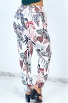 Flowing white straight-cut pants with multicolored feather print