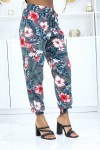 Gray pants with floral pattern, fluid elastic waist and ankles