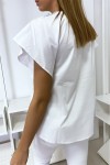 Women's summer blouse in white with flounce and very comfortable to wear