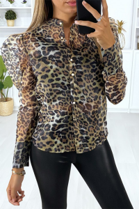 Camisa de mujer de gasa camel con mangas abullonadas y estampado de leopardo.