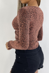 Glittering top with red leopard print with long sleeves, v-neck.