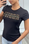 Tee-shirt noir avec écriture dorée