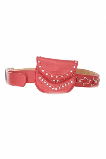 Red belt with pouch Closing