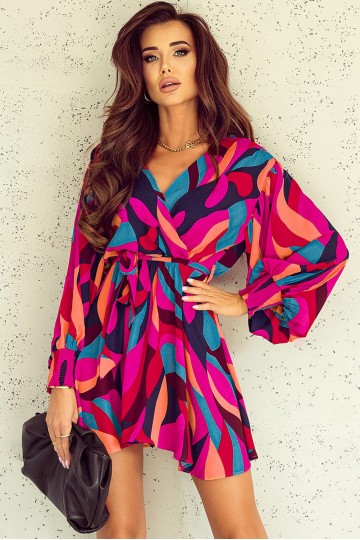 Multicolored dress with long sleeves