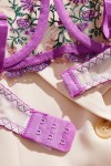 Conjunto de lencería floral violet