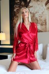 Déshabillé rouge satiné avec manches en dentelle -  boutique en ligne de lingerie sexy