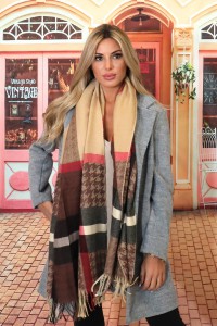 Caramel wool scarf.
