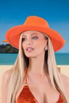 Chapeau type paille orange avec des perles