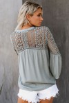 Blouse grise en crochet - Prêt à porter et Mode féminine