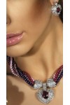 Collier de perles avec strass 