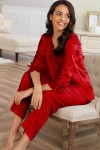 Pijama de raso rojo con bordado
