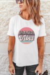 Camiseta blanca con logo MAMA VIBES