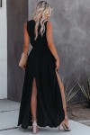 Long black sleeveless dress