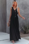 Long black sleeveless dress